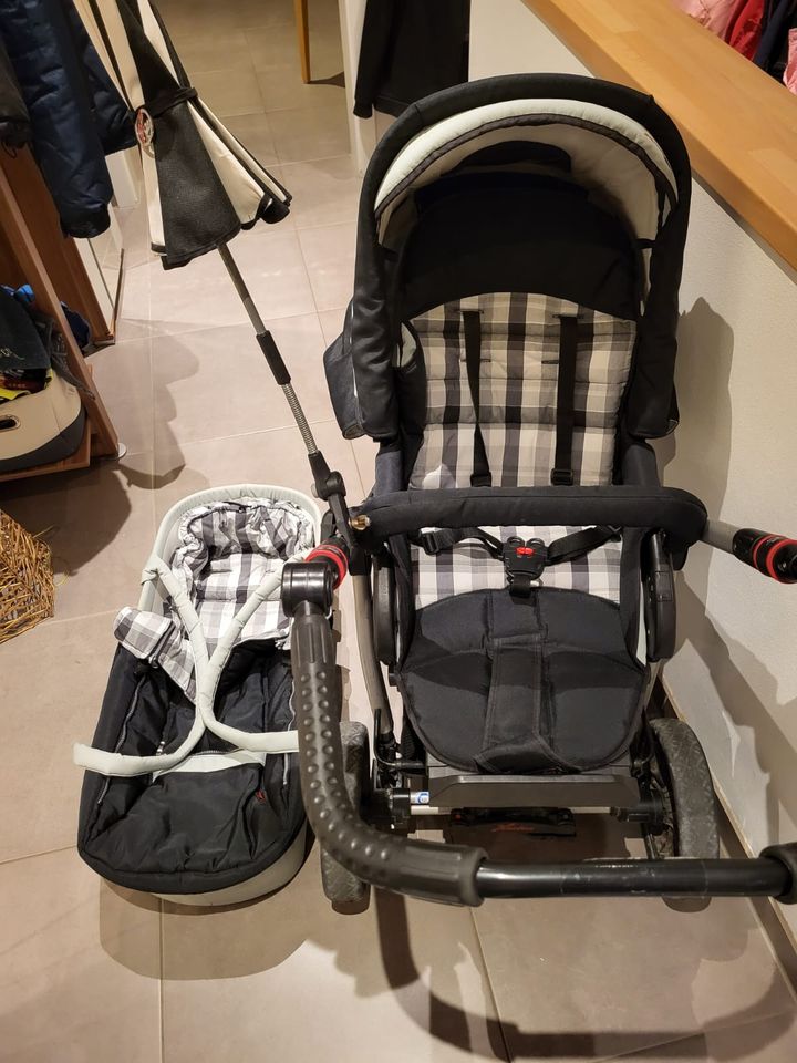 Kinderwagen Hartan Racer GT mit viel Zubehör in Öhringen