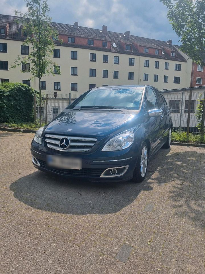 Verkaufe sehr guten Mercedes B200 Turbo ChromePaket in Hamburg