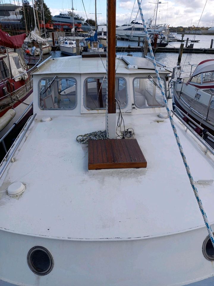 Motorboot Verdränger mit Alu Rumpf in Neu Wulmstorf
