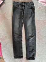 Jeans Stretch Grau Yigga Gr.134 Berlin - Reinickendorf Vorschau