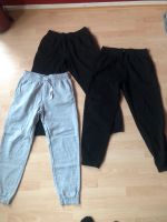 H&M 3 Jogger und 1 Cargo, skinny fit / schwarz und hellgrau Berlin - Charlottenburg Vorschau