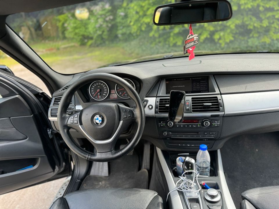 BMW X5 3.0 X-Drive *TEMPOMAT SITZHEIZUNG PANORAMDACH * in Gütersloh