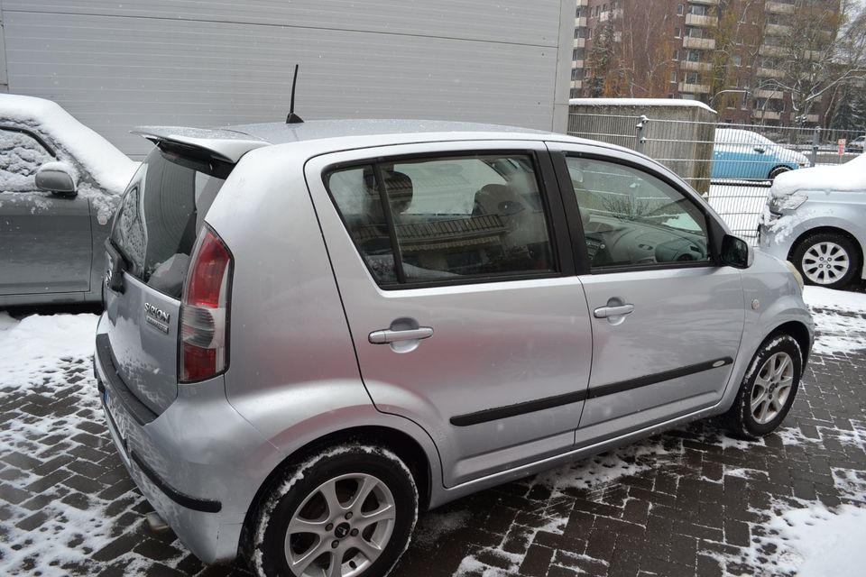 Daihatsu Sirion 1.3 Klima PDC Ganzjahresreifen Neu 12 Mon.Garanti in Hamburg