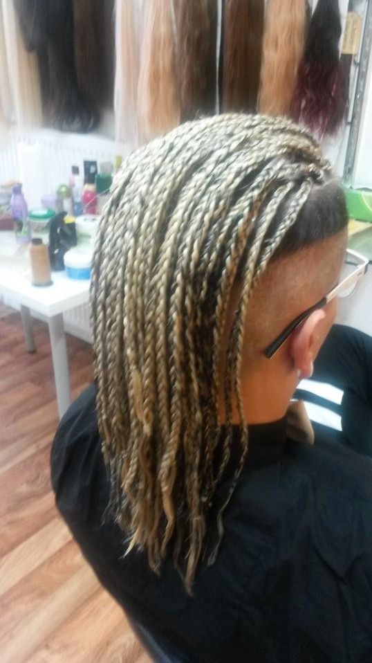 X-Pression Braid, 2 x Pre-stretched 160g, Hot water treatment in Berlin