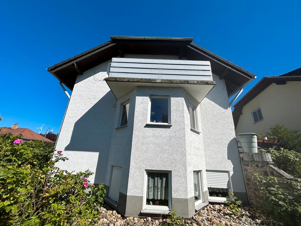 Attraktives Mehrfamilienhaus in ruhiger Wohnlage für den klugen Kapitalanleger in Mündersbach