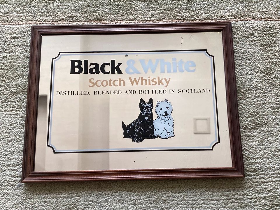 Spiegelbild "Black & White" Scotch Whisky 30 x 25 cm in Nürtingen