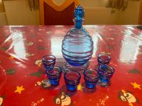 Blaue Glasflasche mit 6 Schnapsgläsern Niedersachsen - Barßel Vorschau