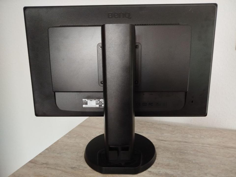 Monitor Benq BL2405PT, 24 Zoll, Full HD, integrierte Lautsprecher in Frankfurt am Main