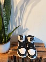 Nike Jordan wie neu ! Niedersachsen - Großheide Vorschau