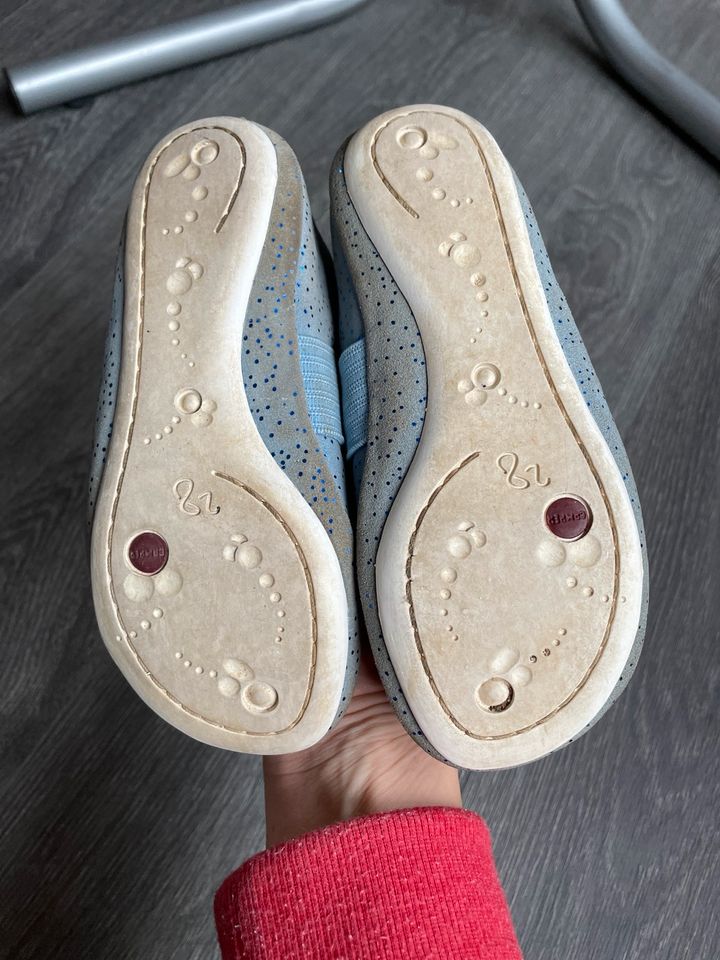 Camper peu mit Glitzer (Barfussschuhe) Ballerina Gr. 28 (ISL 185) in Lahntal