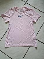 Nike Mädchen T-Shirt Gr. 137-146 Nordrhein-Westfalen - Gummersbach Vorschau