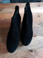 Stiefelette mit Keilabsatz Hessen - Eltville Vorschau