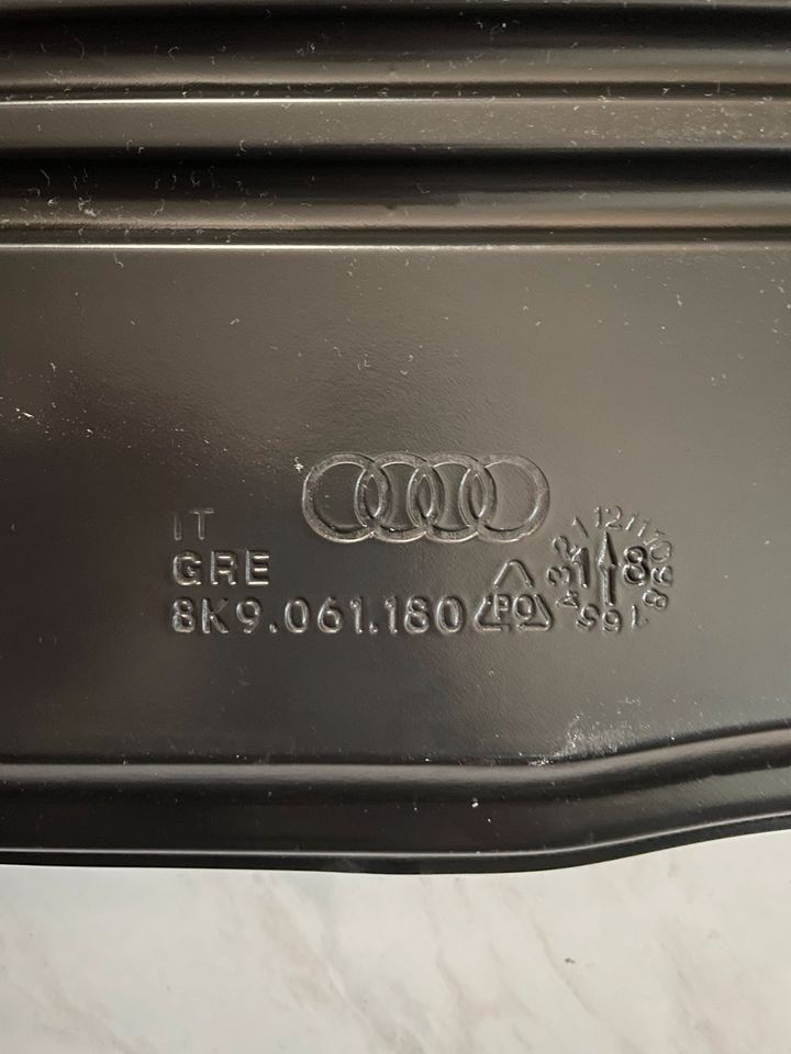 Audi A4 B8 Avant (Kombi) Kofferraumwanne in Emsbüren
