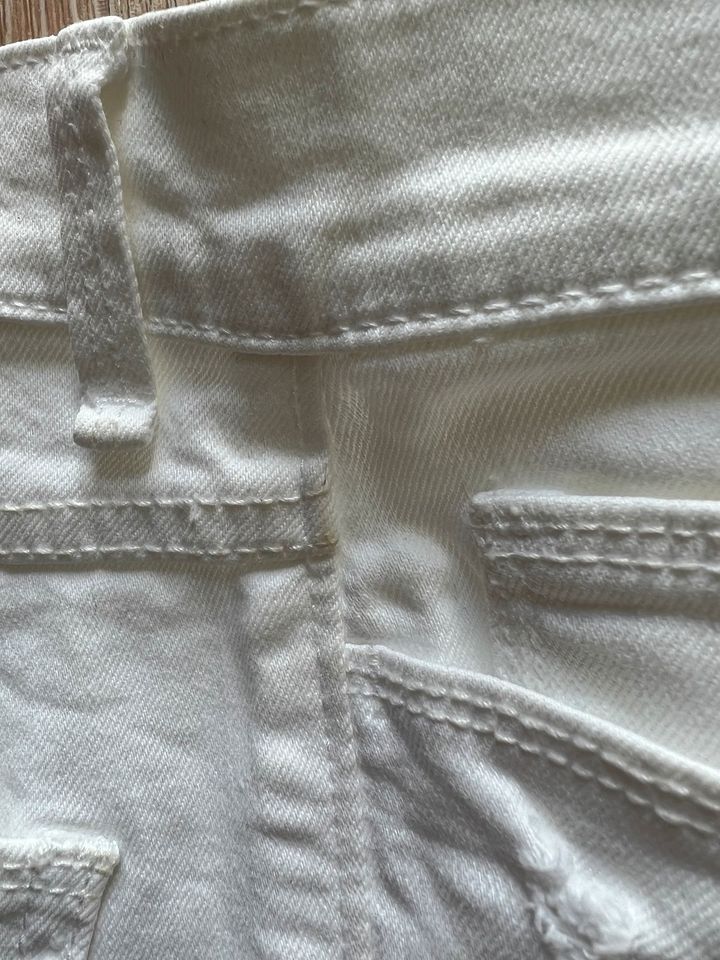 Abercrombie & Fitch Shorts W. 24 in Niederkassel