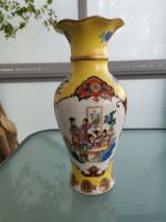 Vintage Chinese Porcellan gelb Vase Handbemalt Drachen und Phönix Hessen - Kassel Vorschau