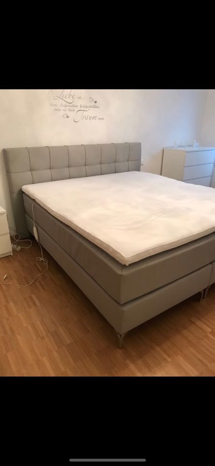 Boxspringbett Kunstleder hellgrau in Nürnberg (Mittelfr)