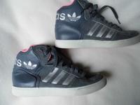 ☯️️ ADIDAS ☯️️ Damen Chucks 38 hoch Schuhe Sneaker Vintage Retro Hessen - Fulda Vorschau