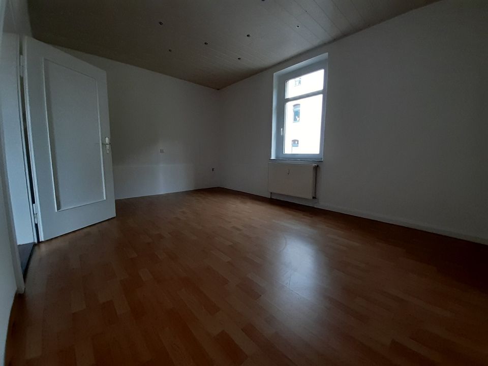 Geräumige 3-Zimmer-Wohnung im Hochparterre eines gepflegten Mehrfamilienhauses zu vermieten! in Drebach