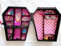 Monster high Kleiderschrank Draculaura schwarz Bügel Pankow - Prenzlauer Berg Vorschau