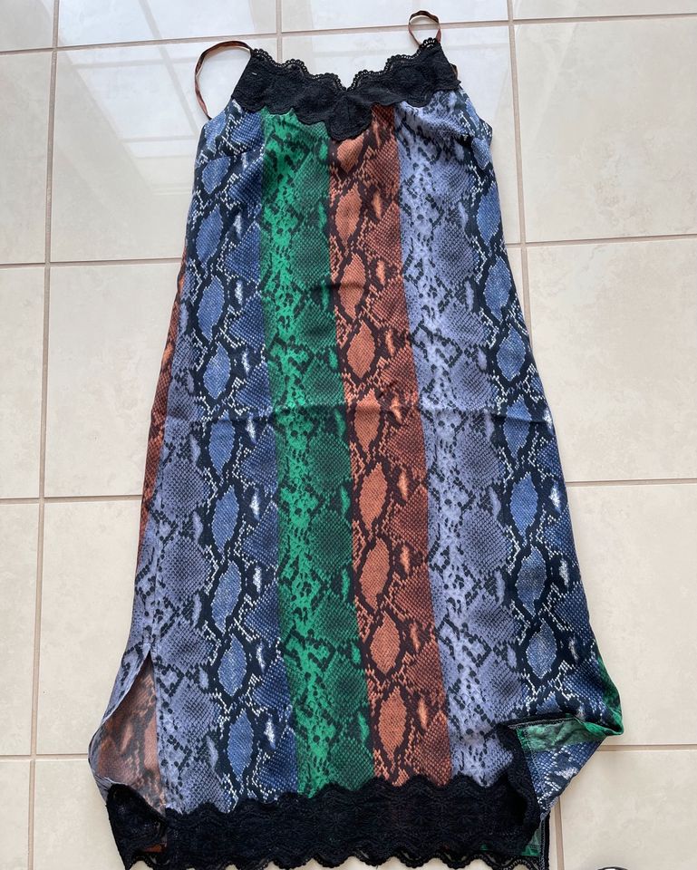 Kleid der Marke Summum in Dormagen