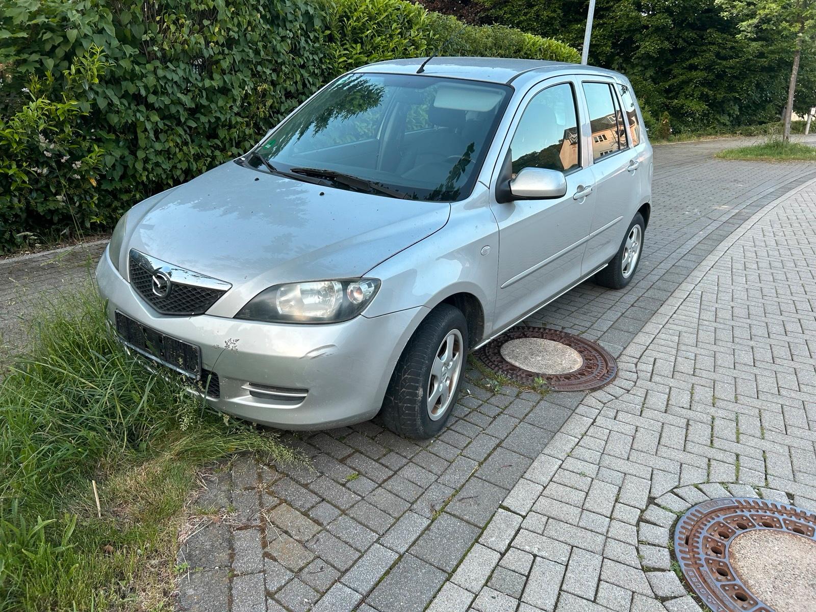 Abbildung des Autos Mazda 2 ohne tüv