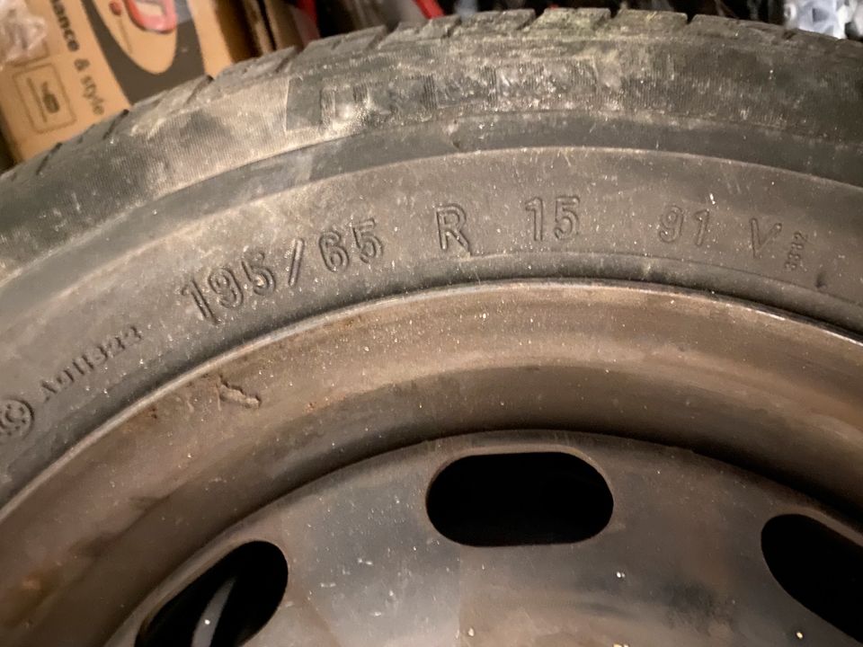 Pirelli Powergy 195/65R15 91V auf Stahlfelgen Audi in Weiterstadt