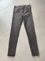 Skinny Levi’s ungetragen W30/L32 neu!! Niedersachsen - Bahrdorf Vorschau