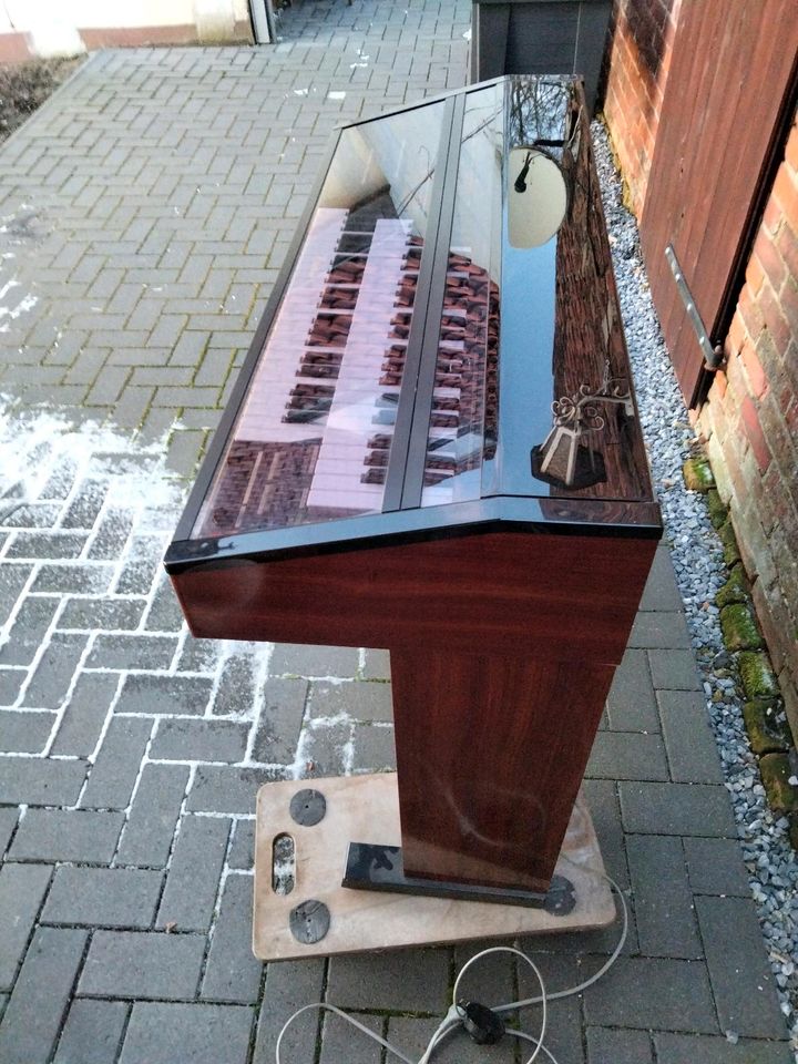 Yamaha Orgel MC-600 electone mit Hocker top Zustand in Bassum