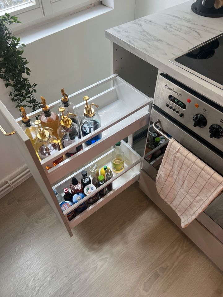 Ikea Küche Marmoriert und beige ABSOFORT ABZUHOLEN in Lahnau