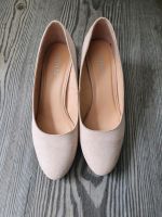 Beige Pumps Dithmarschen - Barlt Vorschau