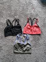 3x Damen Sport BH, gr. S/ M, schwarz, pink, grau Hessen - Bad Homburg Vorschau