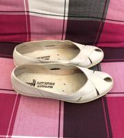 Ara Damenschuhe hell Größe 6 ist 39 Leder Bayern - Hof (Saale) Vorschau