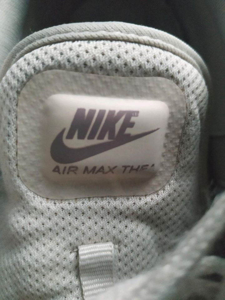 NIKE Air Max Thea - Turnschuhe / Sneakers - Größe: 39 in München