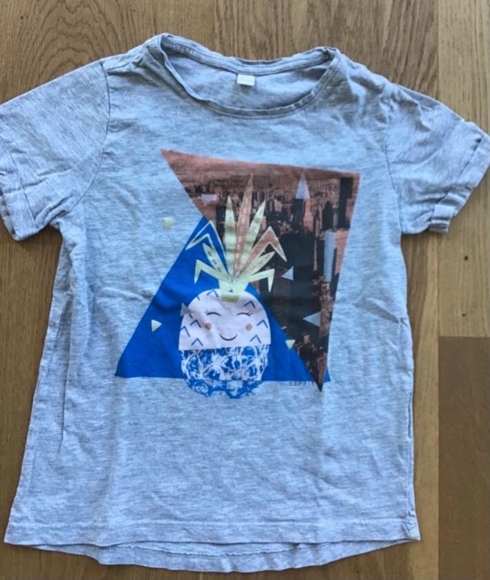 6 Mädchen T-Shirts Gr.128-134 H&M Pusblu Esprit M. Polo Dinosaur in Bornheim