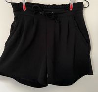 Schwarze kurze Hose Gr. S Düsseldorf - Pempelfort Vorschau