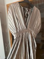 Plissee Kleid Silber Gr L Nordrhein-Westfalen - Lippstadt Vorschau