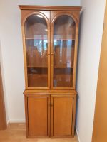 Vitrine zweiteilig zu verschenken 123 cm/85 cm Kirsch-Optik Baden-Württemberg - Wendlingen am Neckar Vorschau