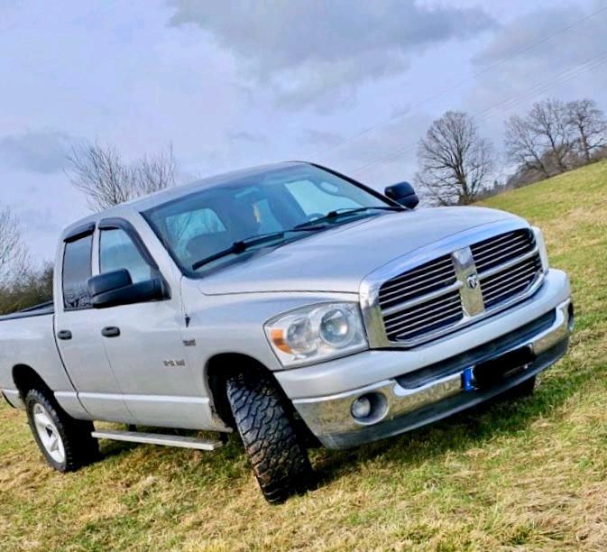 Dodge Ram 1500 5.7 Hemi 4x4 Big Horn QUAD CAB UNFALLFREI in Erlangen