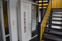 Büromöbel Vitrine Renault Automobil Geschichte, Art.Nr. N2038 Nordrhein-Westfalen - Zülpich Vorschau