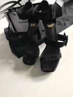 Buffalo Sandalen neuwertig 38 Schwarz Schuhe Berlin - Hohenschönhausen Vorschau