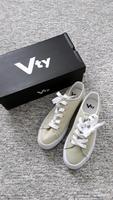 Vty Turnschuhe Schuhe Sneaker Gr 36 neu Stoffschuhe grün Por 4,95 Brandenburg - Bernau Vorschau