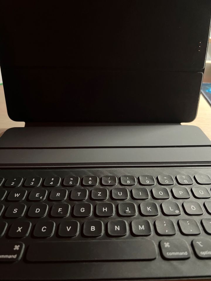 Smart Keyboard Folio für das 12,9"Ipad Pro-Deutsch in Aglasterhausen