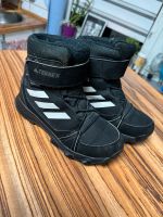 Winterboots Winterstiefel Kinderstiefel Adidas Gr. 33 Nordrhein-Westfalen - Mönchengladbach Vorschau