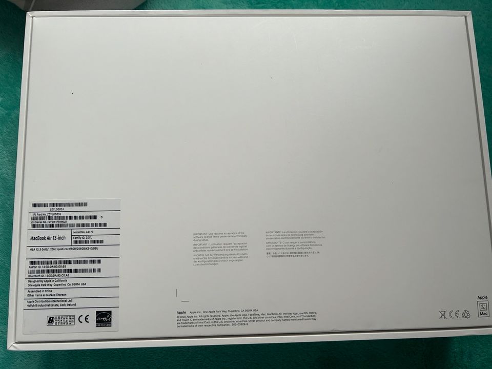 MacBook Air 13- inch 256 GB + Akkukabel und Originalverpackung in Essen