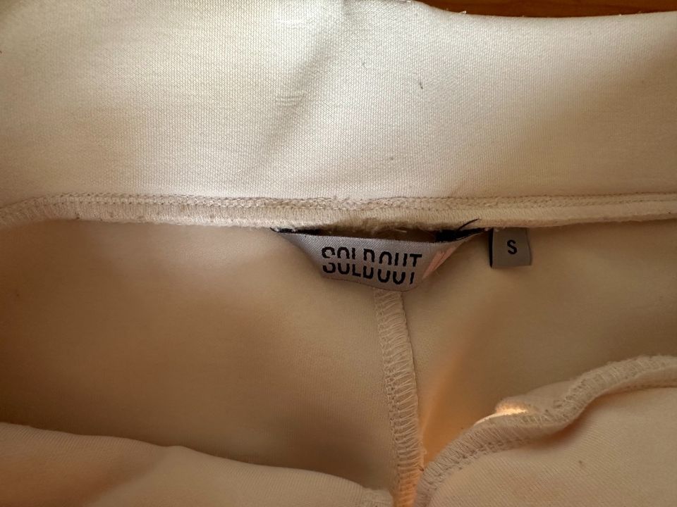 Joggpants creme Gr 36 in Harsewinkel - Marienfeld