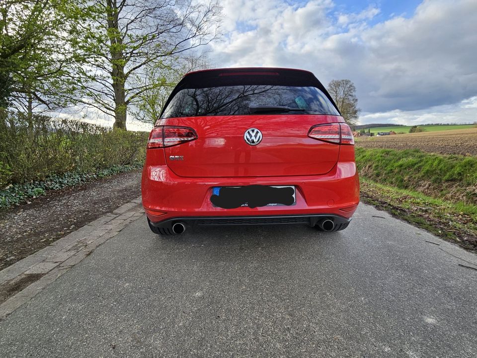 VW GOLF 7 GTI in Sibbesse 