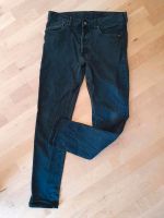 H&M schwarze Jeans slim fit Gr. W 32/ xxs Niedersachsen - Tostedt Vorschau