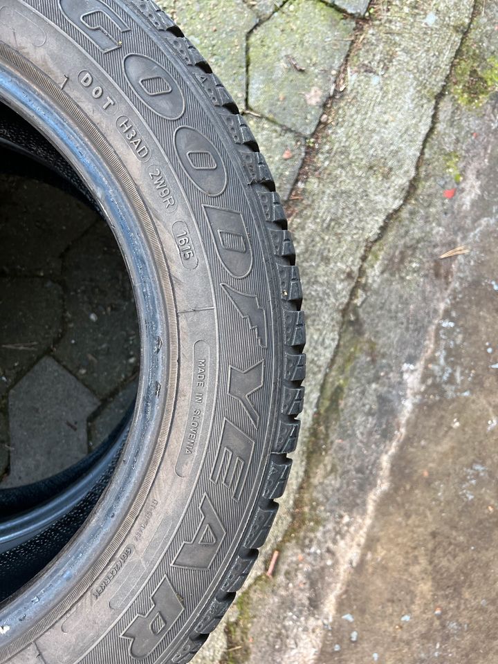 2 St Goodyear Winter Reifen 185/65/R15, 2015, 6 mm, 2 Stück in Hannover