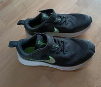 Nike Turnschuhe Größe 35 Baden-Württemberg - Kaisersbach Vorschau