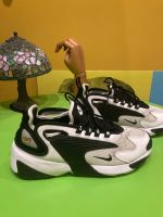 Nike Zoom 2000 Sneaker weiß schwarz 40 40,5 Turnschuhe Wandsbek - Hamburg Jenfeld Vorschau